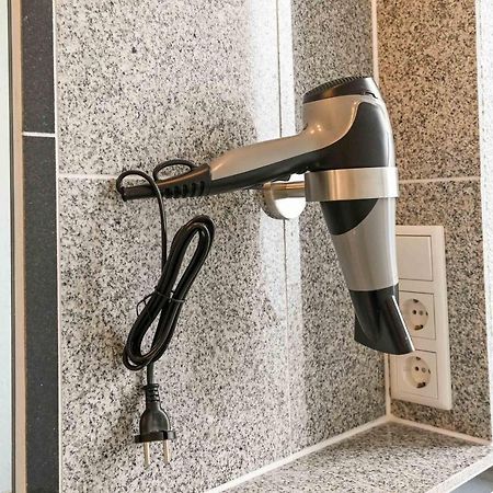 120Qm Denkmal Apartment In Krefeld Mit Stuck Und Garten - Beuys Apartments - Крефелд Екстериор снимка